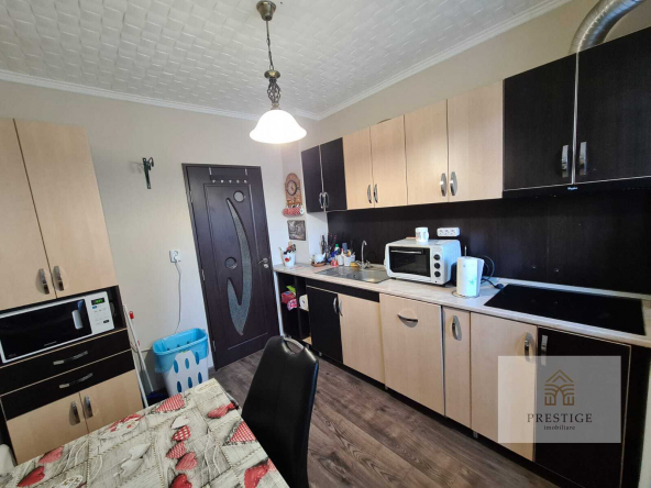 e8fb7dd0 4582 4e8e b438 a2a5add3e824