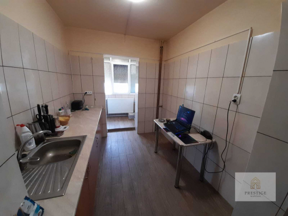 0983f8ee 00b5 429e 8812 e555f7aa95ae