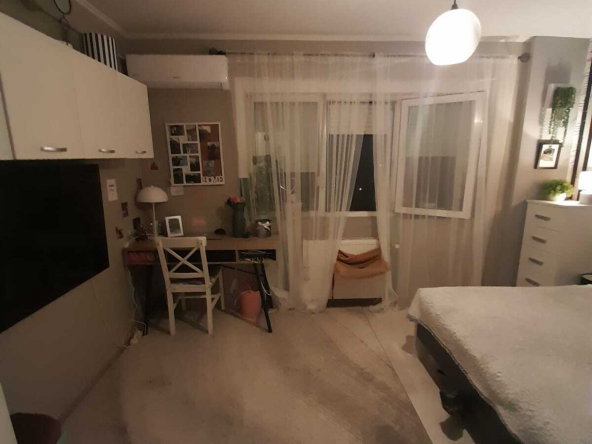 e82e93d7 2b28 49b7 b9c7 182404094c2f