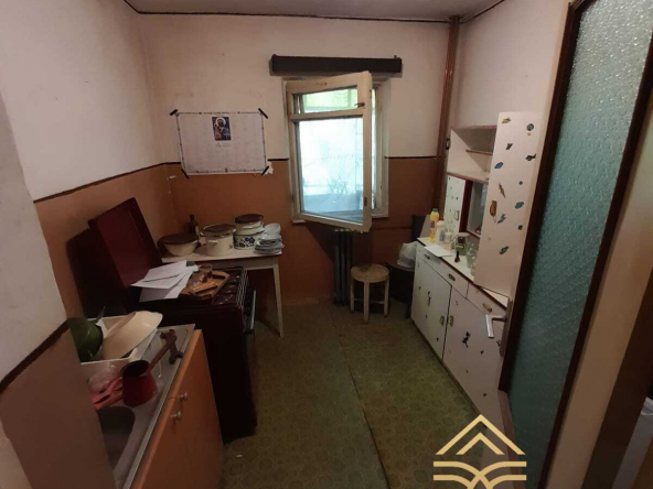 b3e46abb d3aa 4d8d 8c3c 30018d3880da