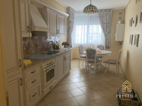 d79fdf40 b125 4bf7 b6f8 6fce608c746d