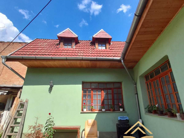 b723e4e2 f6f3 4093 874c 7f6a97e01ffe