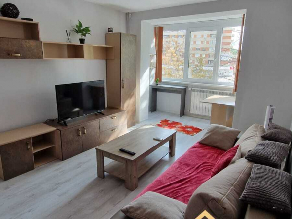 796ad17e 8a4b 4e7f 9baa 96730f2b04c2